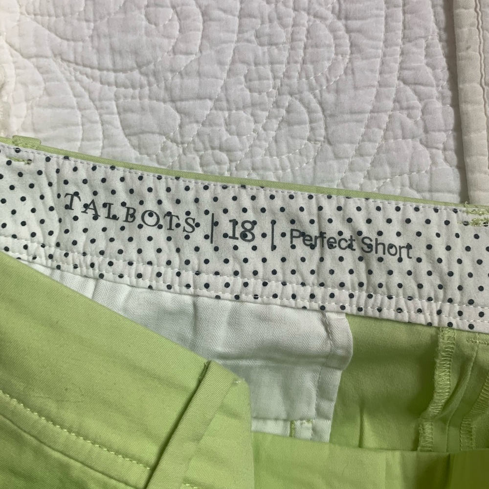 Talbots Perfect 9” shorts - Picture 3 of 6